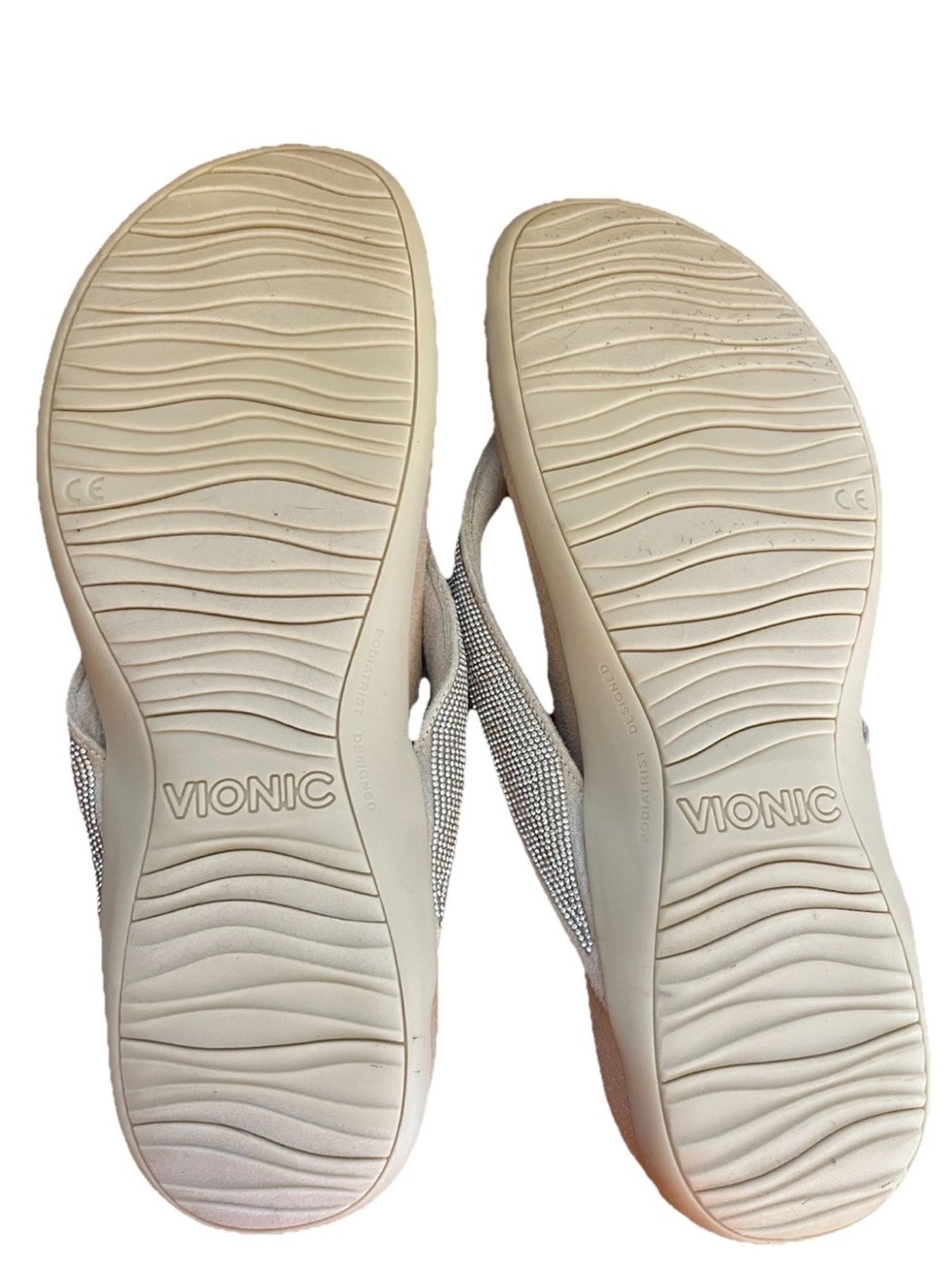 Vionic Women's Cream Suede Dillion Rhinestone Thong Sandals Support - Picture 4 of 6